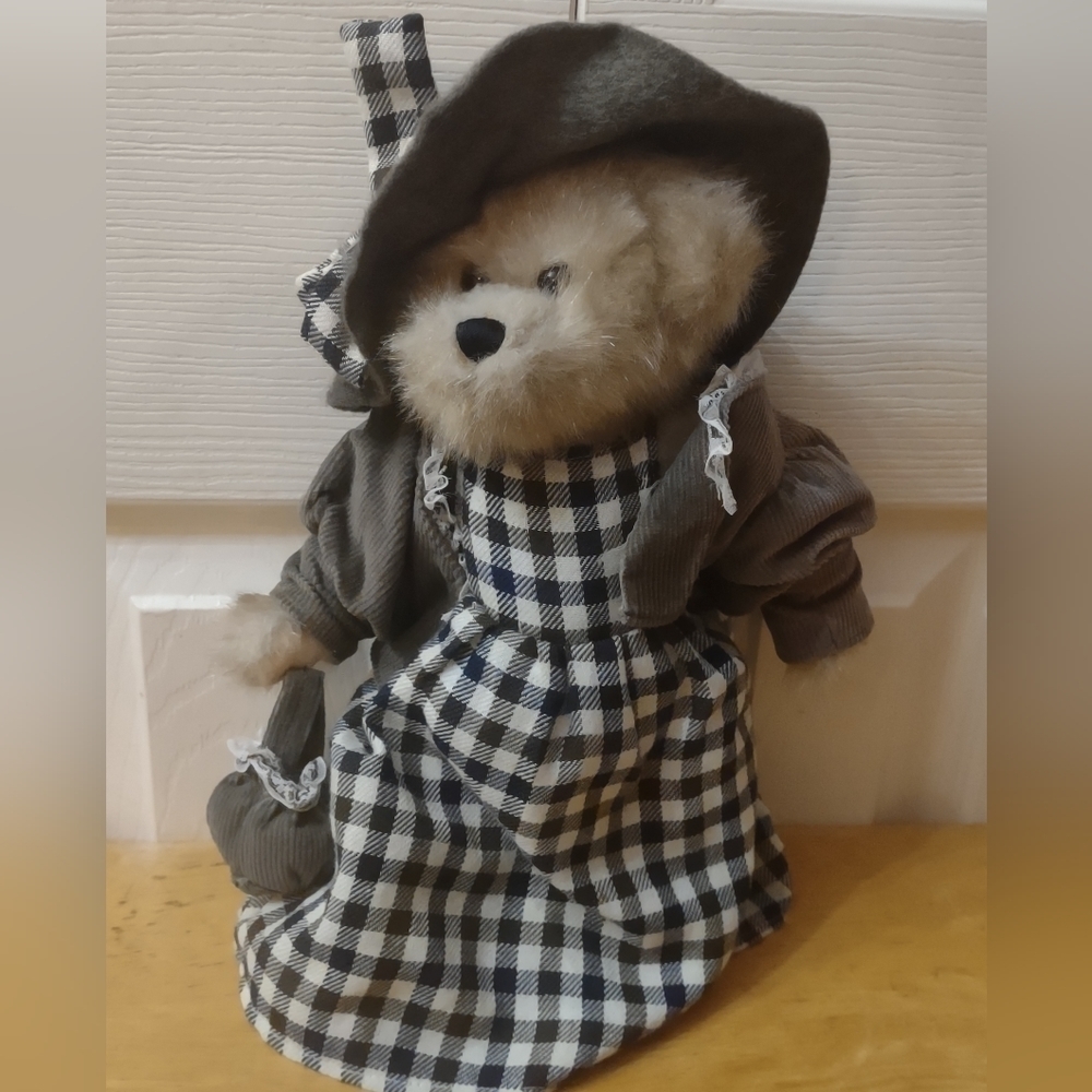 13 Inch Country Stuffed Bear decor